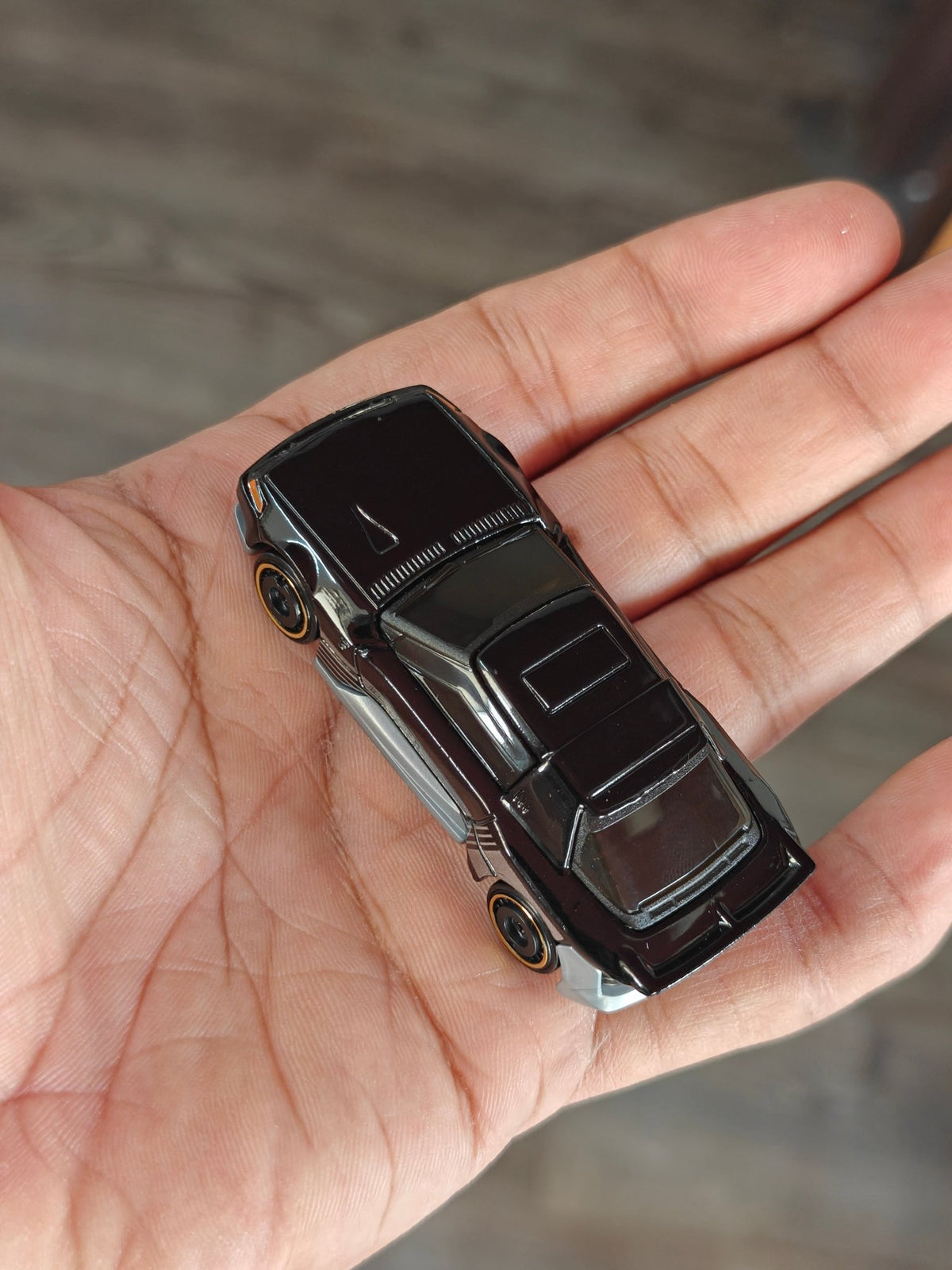 Hot Wheels Hako Type D - Black (Uncarded - New) - Kinder Logs