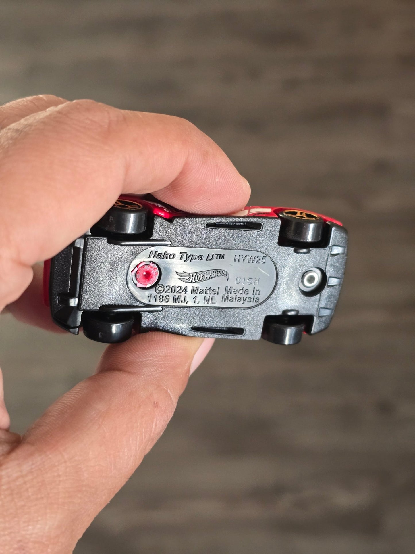 Hot Wheels Hako Type D - Red (Uncarded - New) - Kinder Logs