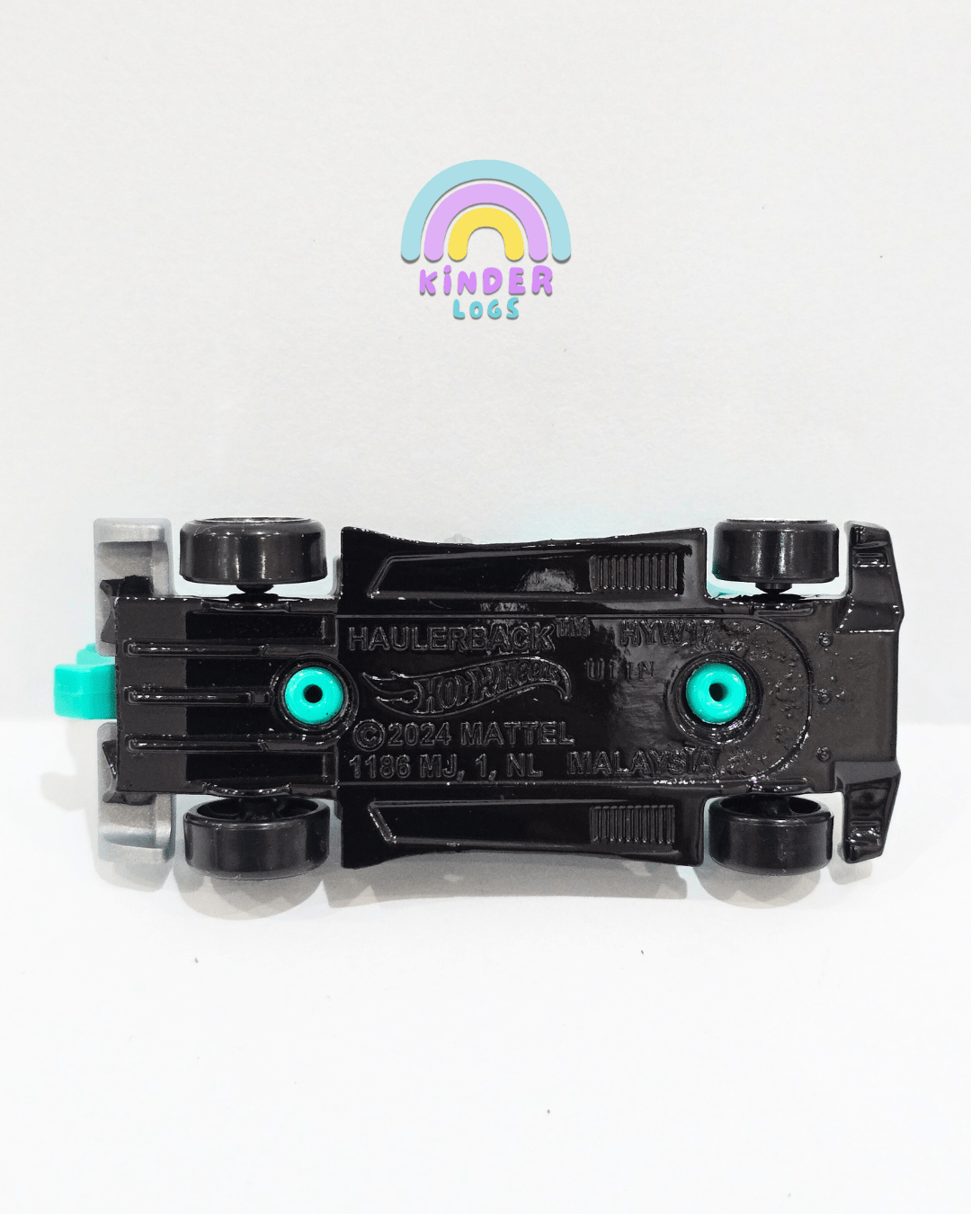 Hot Wheels Haulerback (Uncarded) - Kinder Logs