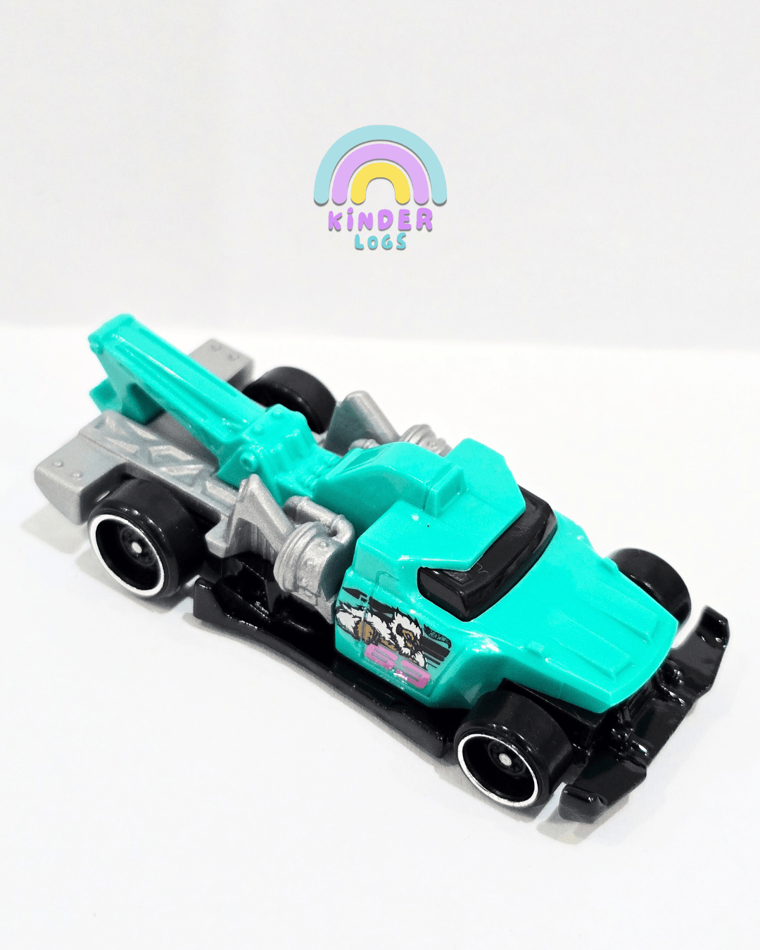 Hot Wheels Haulerback (Uncarded) - Kinder Logs