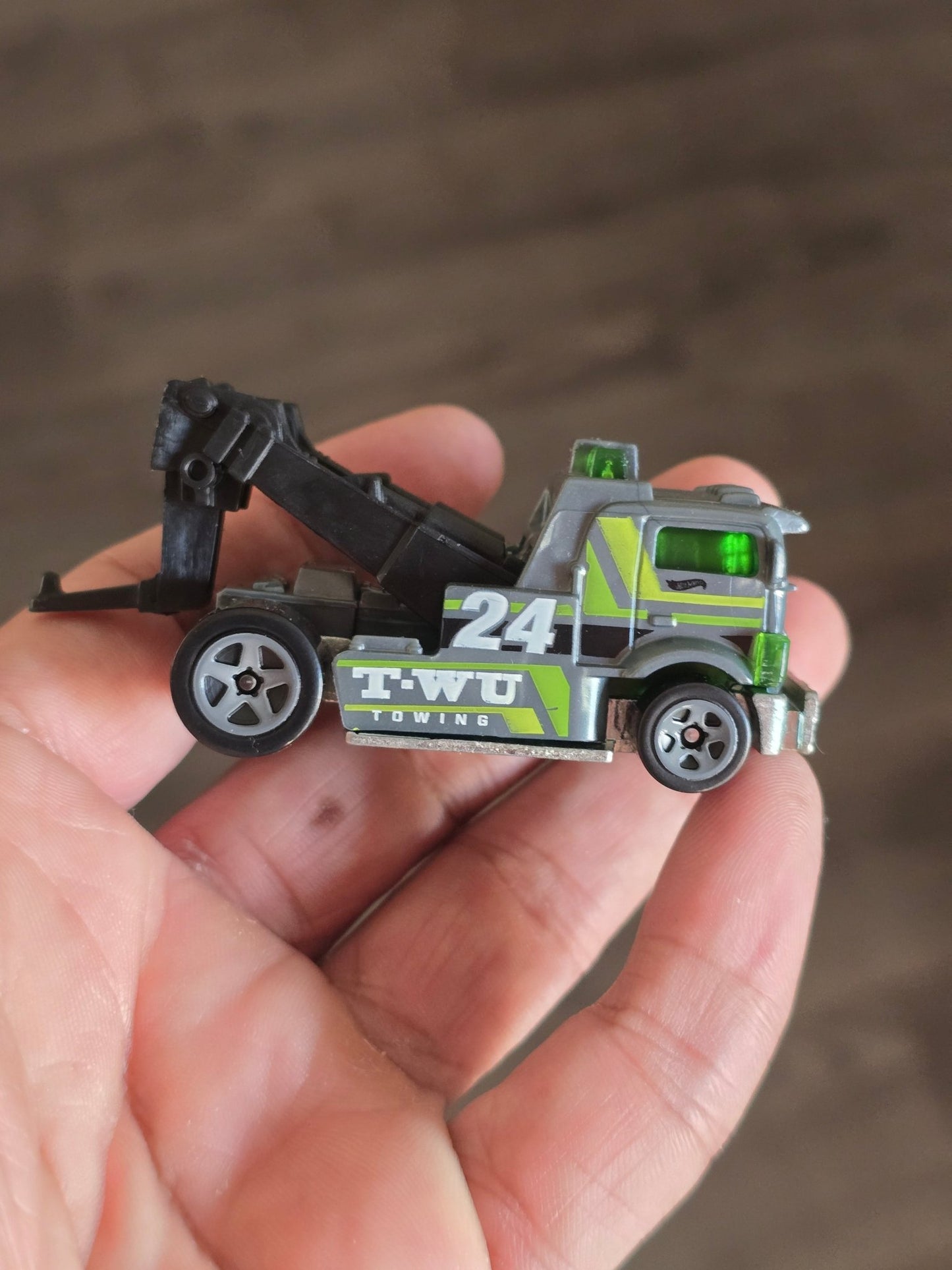 Hot Wheels Heavy Hitcher - Grey (Uncarded - New) - Kinder Logs