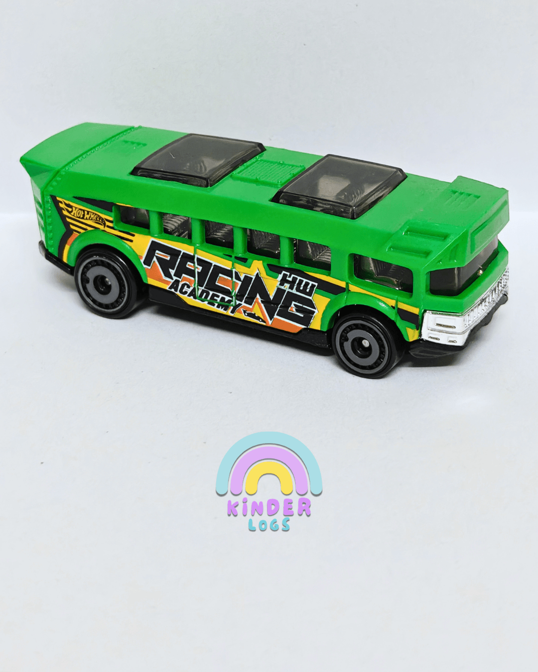 Hot Wheels High Racing Academy Bus - Green (Uncarded - New) - Kinder Logs