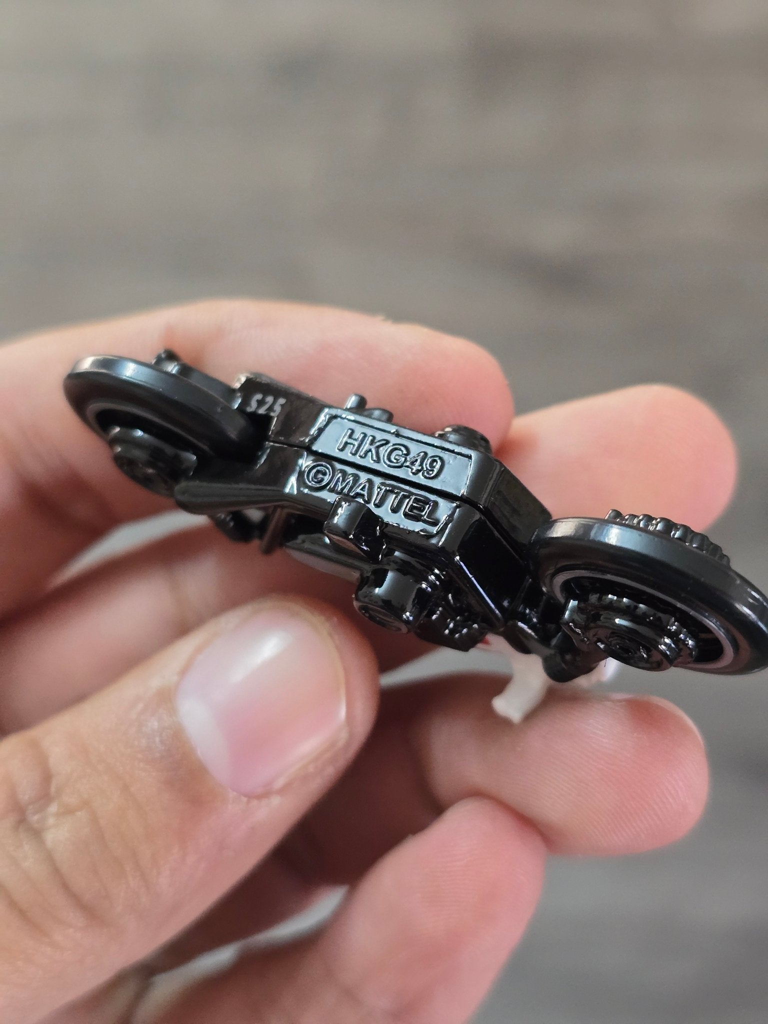 Hot Wheels Honda CB750 Cafe - White (Uncarded) - Kinder Logs