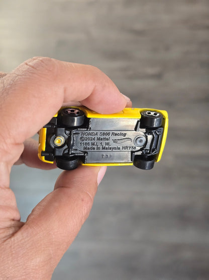 Hot Wheels Honda S800 Racing - Yellow (Uncarded - New) - Kinder Logs