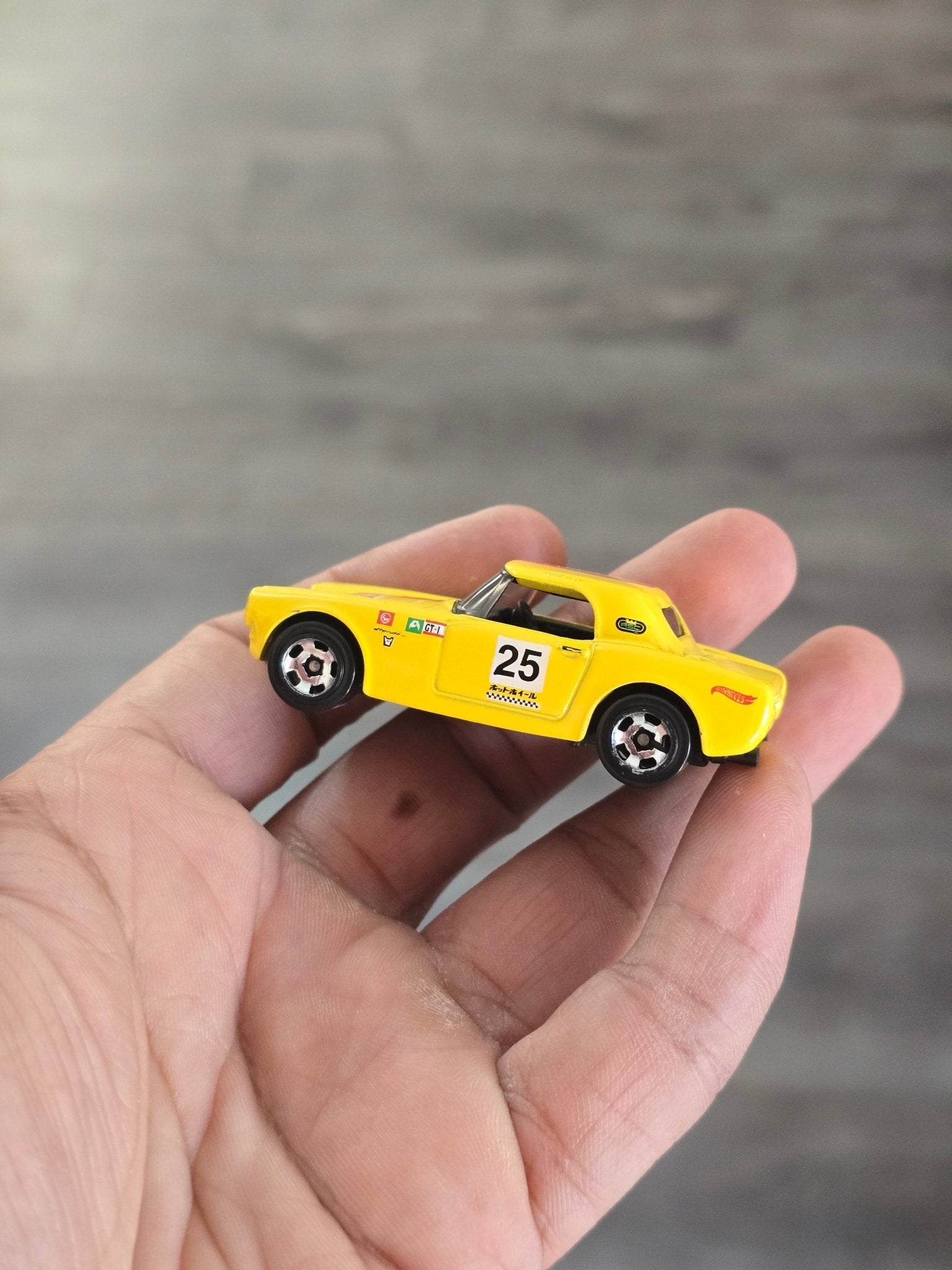 Hot Wheels Honda S800 Racing - Yellow (Uncarded - New) - Kinder Logs