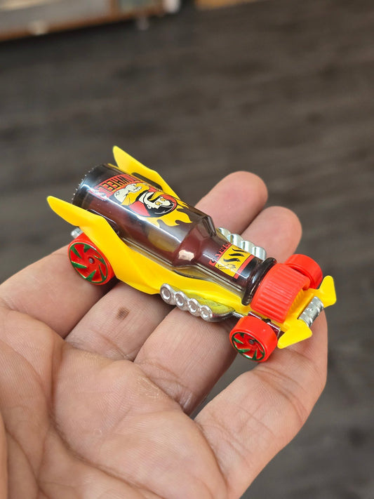 Hot Wheels Hot Wheengs - Yellow (Uncarded - New) - Kinder Logs