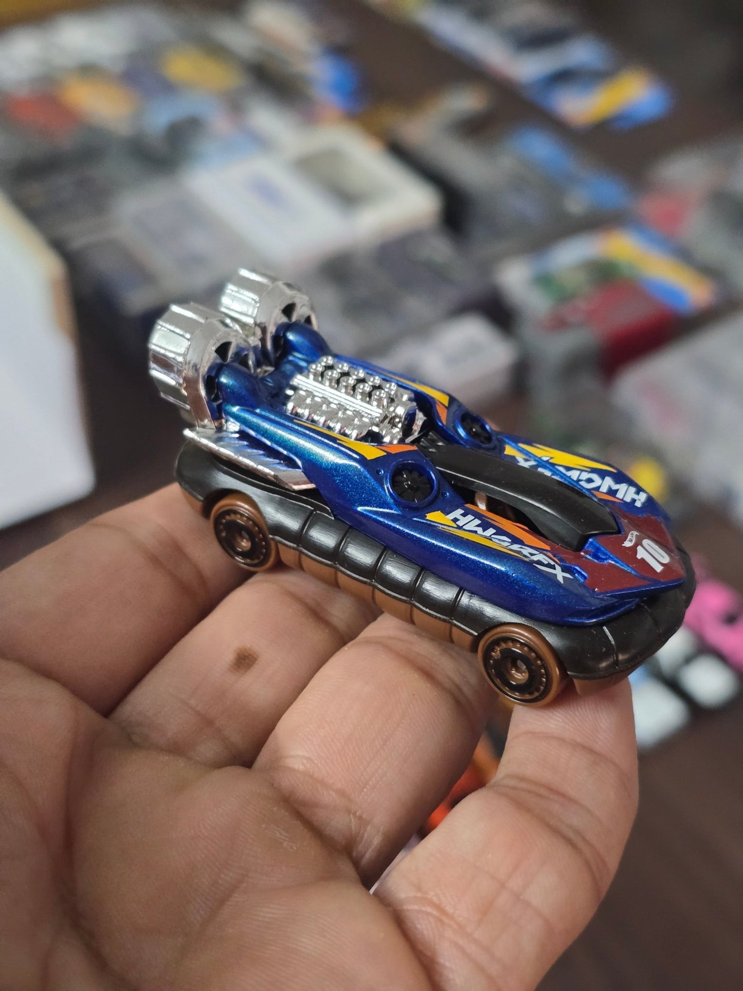 Hot Wheels Hover Storm - Blue (Uncarded - New) - Kinder Logs