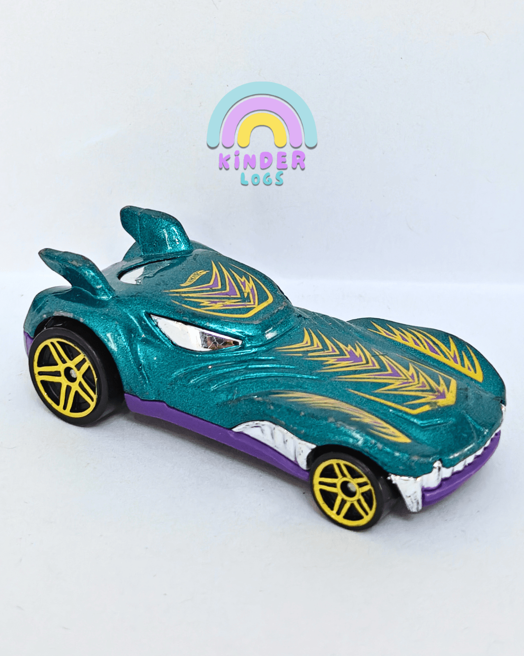 Hot Wheels Howlin' Heat (Pre - Owned Car) - Kinder Logs