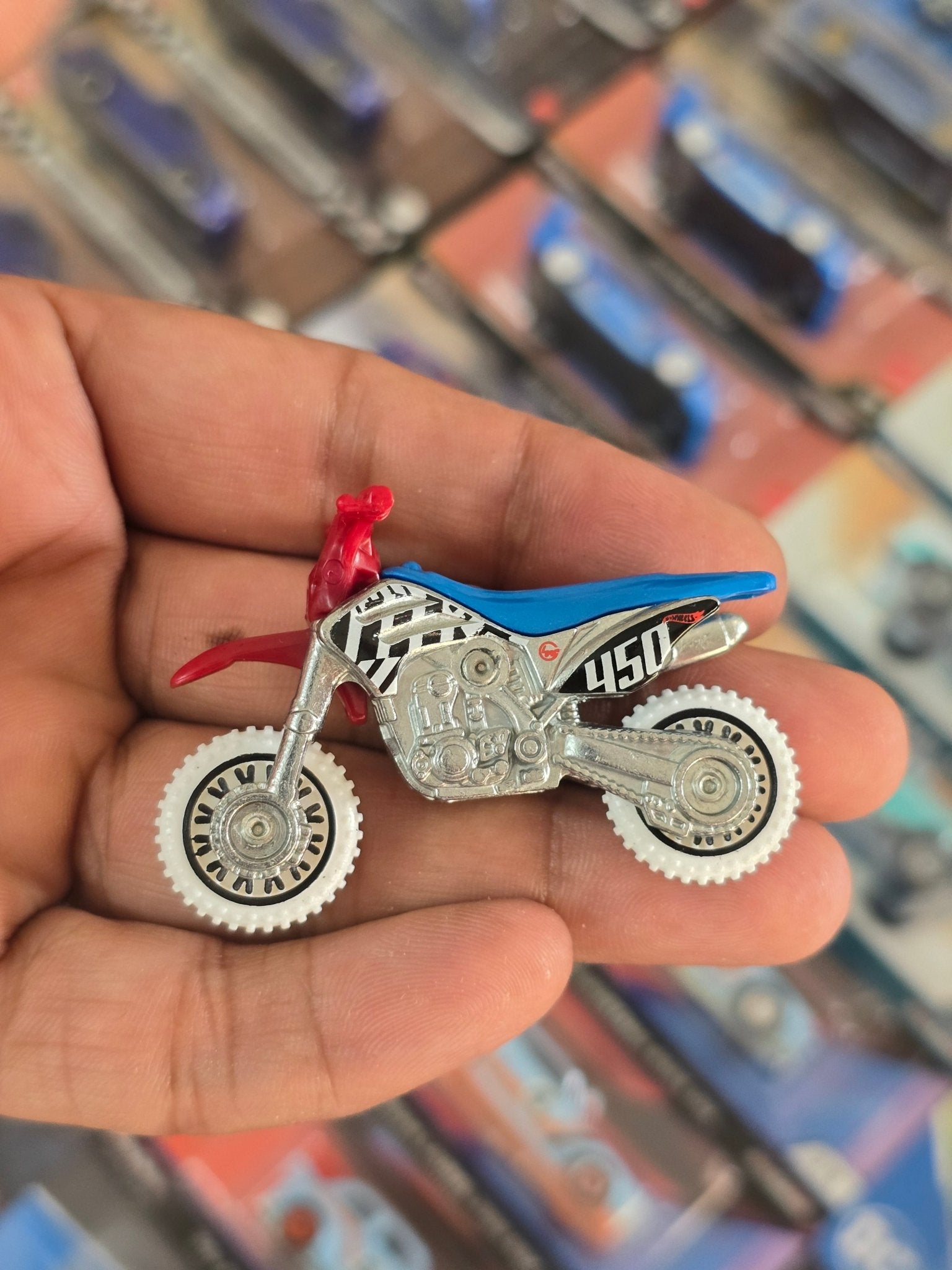 Hot Wheels HW450F Dirt Bike (Uncarded) - Kinder Logs