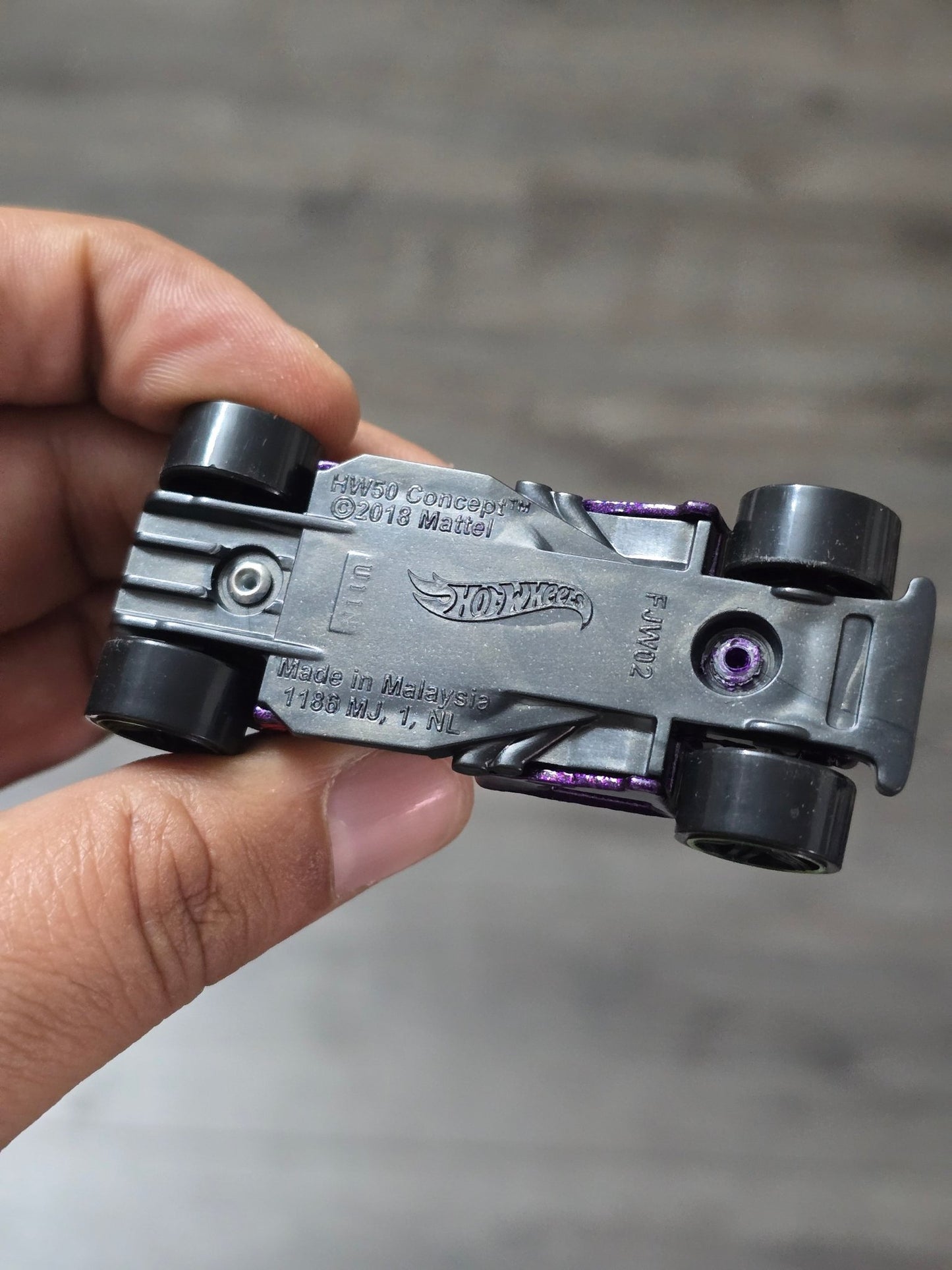 Hot Wheels HW50 Concept Car (Uncarded - New) - Kinder Logs