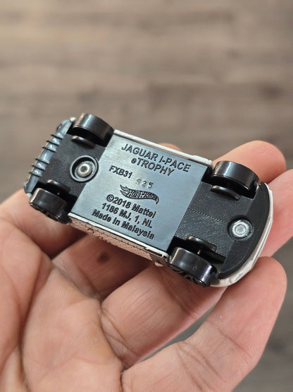 Hot Wheels Jaguar i - Pace eTrophy - White (Uncarded - New) - Kinder Logs