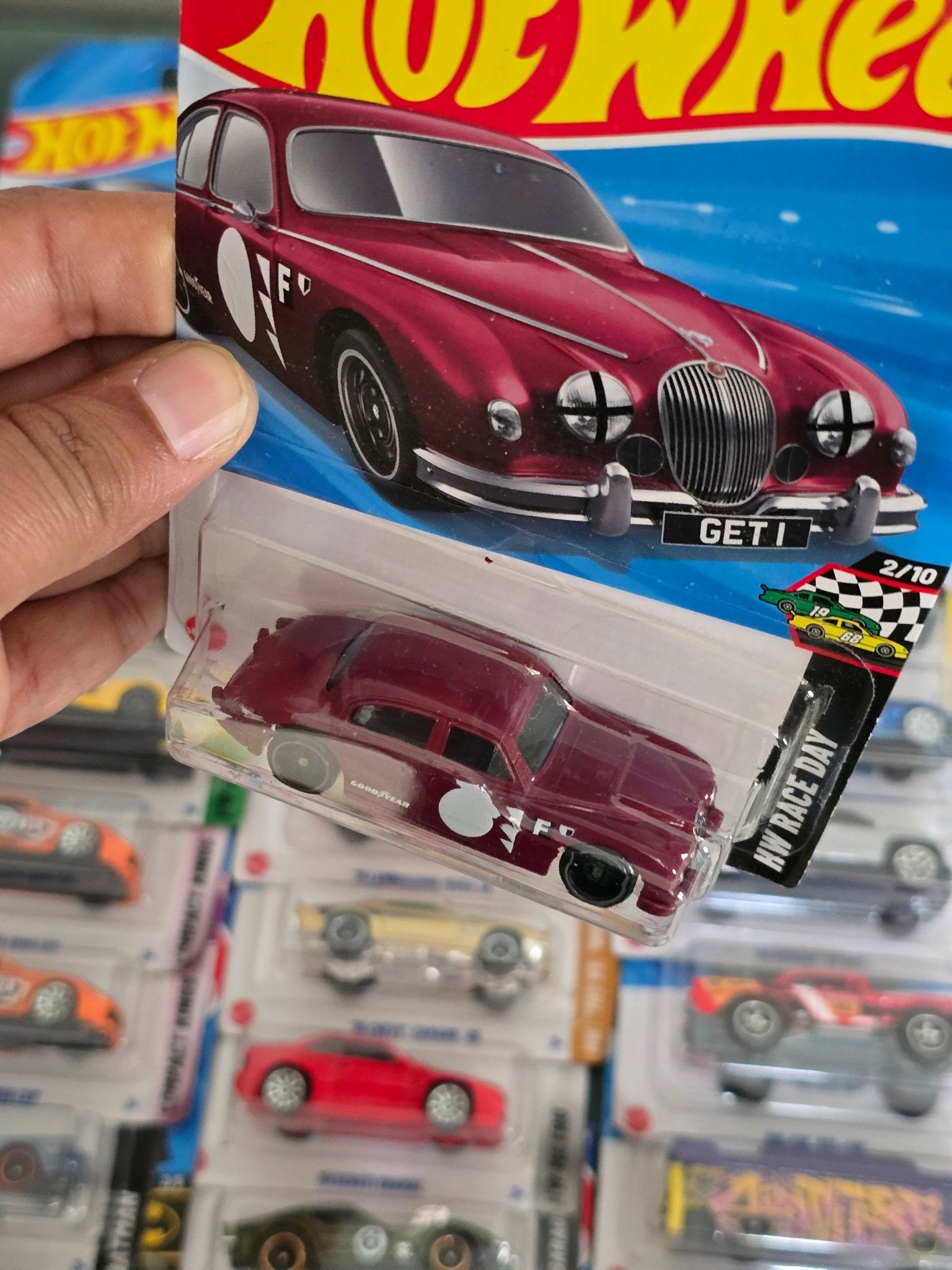 Hot Wheels Jaguar MK1 - Maroon (Imported) - Kinder Logs