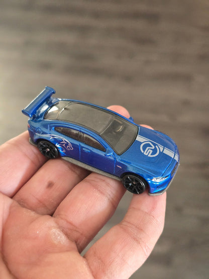 Hot Wheels Jaguar XE SV Project 8 - Fast And Furious (Uncarded - New) - Kinder Logs