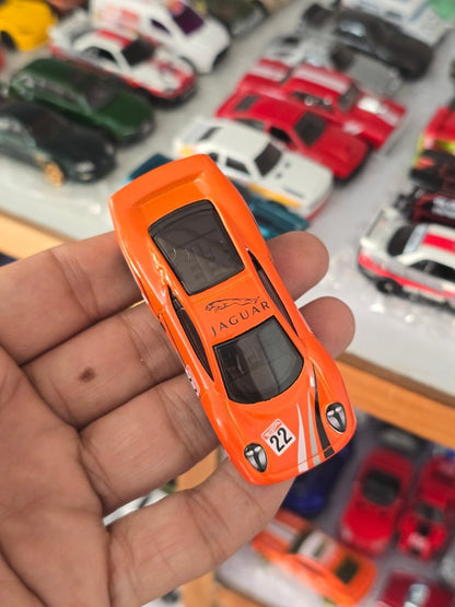Hot Wheels Jaguar XJ220 - Orange (Uncarded) - Kinder Logs