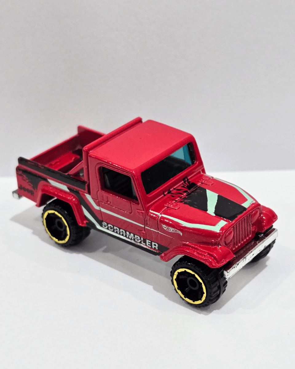 Hot Wheels Jeep Scrambler - Red (Uncarded) - Kinder Logs