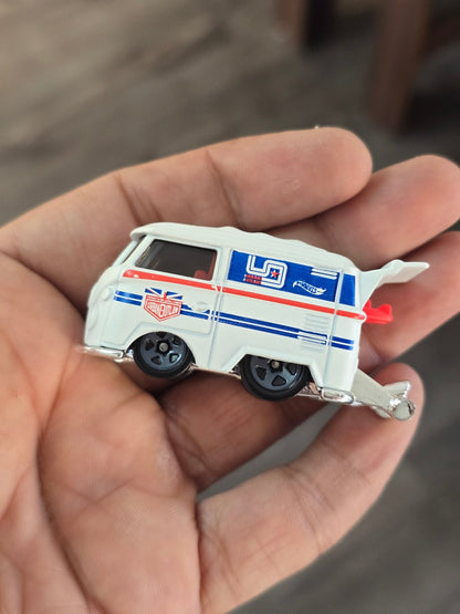 Hot Wheels Kool Kombi Urban Outlaw - White (Uncarded - New) - Kinder Logs