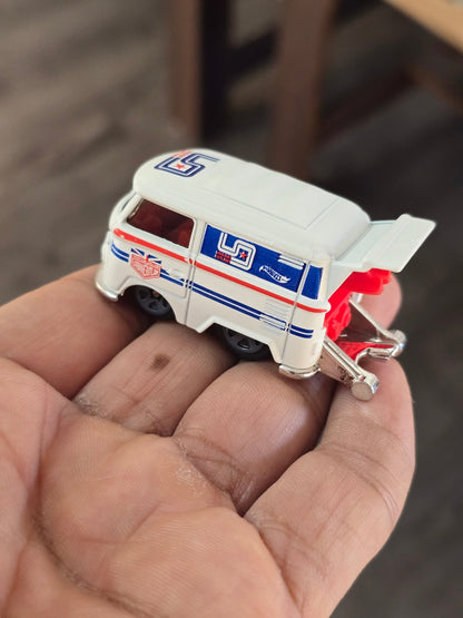 Hot Wheels Kool Kombi Urban Outlaw - White (Uncarded - New) - Kinder Logs