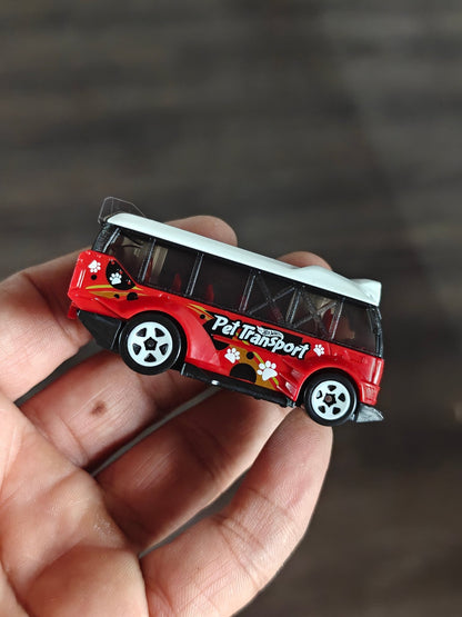 Hot Wheels Kowloon'D Hypervan - Red (Uncarded - New) - Kinder Logs