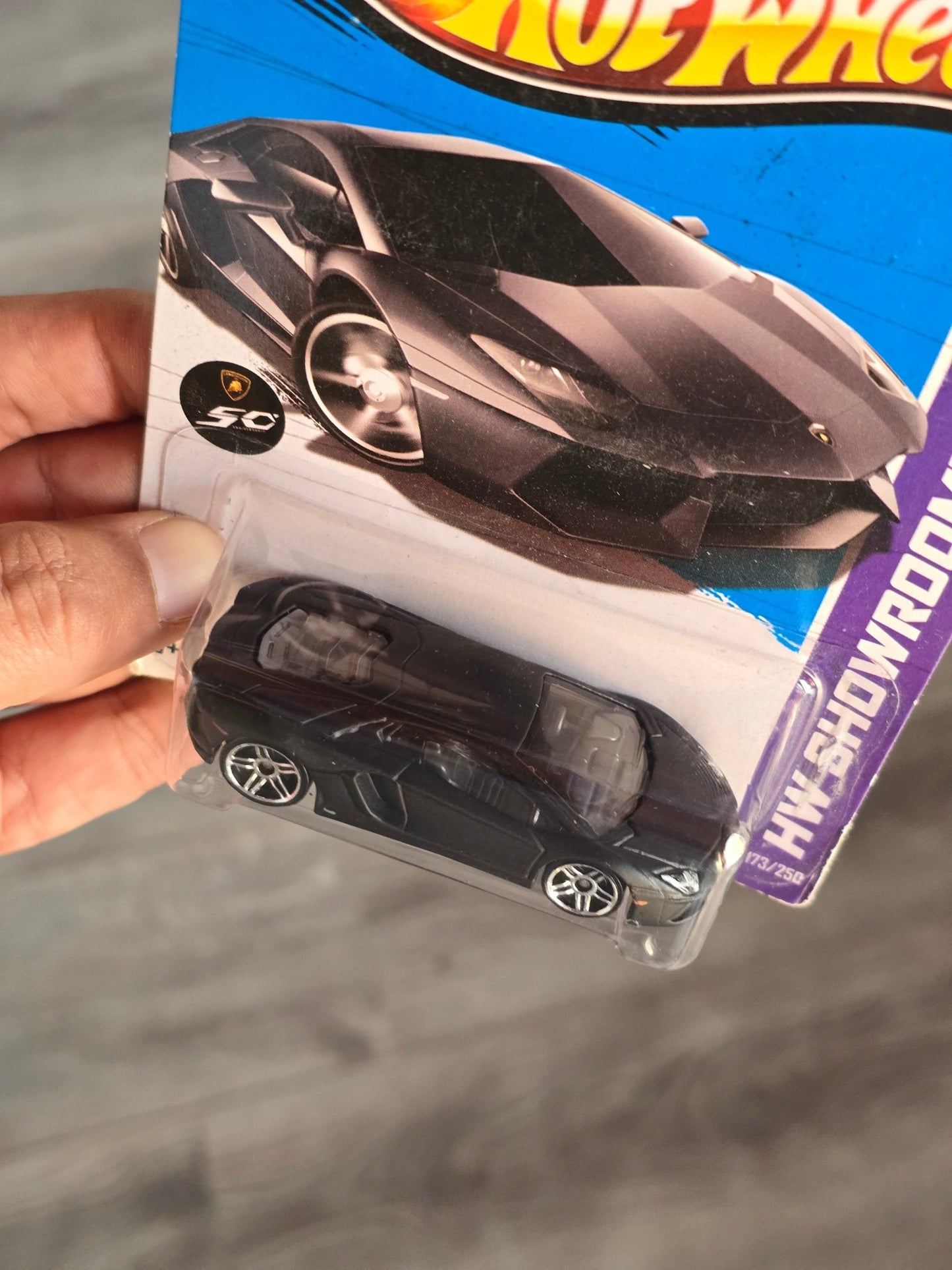 Hot Wheels Lamborghini Aventador LP700 - 4 - Black (2012 Imported) - Kinder Logs