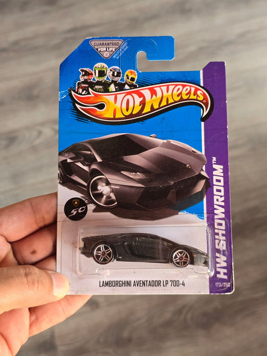 Hot Wheels Lamborghini Aventador LP700 - 4 - Black (2012 Imported) - Kinder Logs