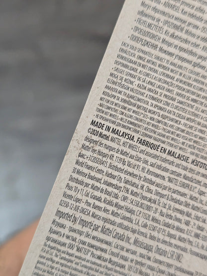 Hot Wheels Lamborghini Aventador Miura Homage - 1/4 Mile Finals (Imported) - Kinder Logs