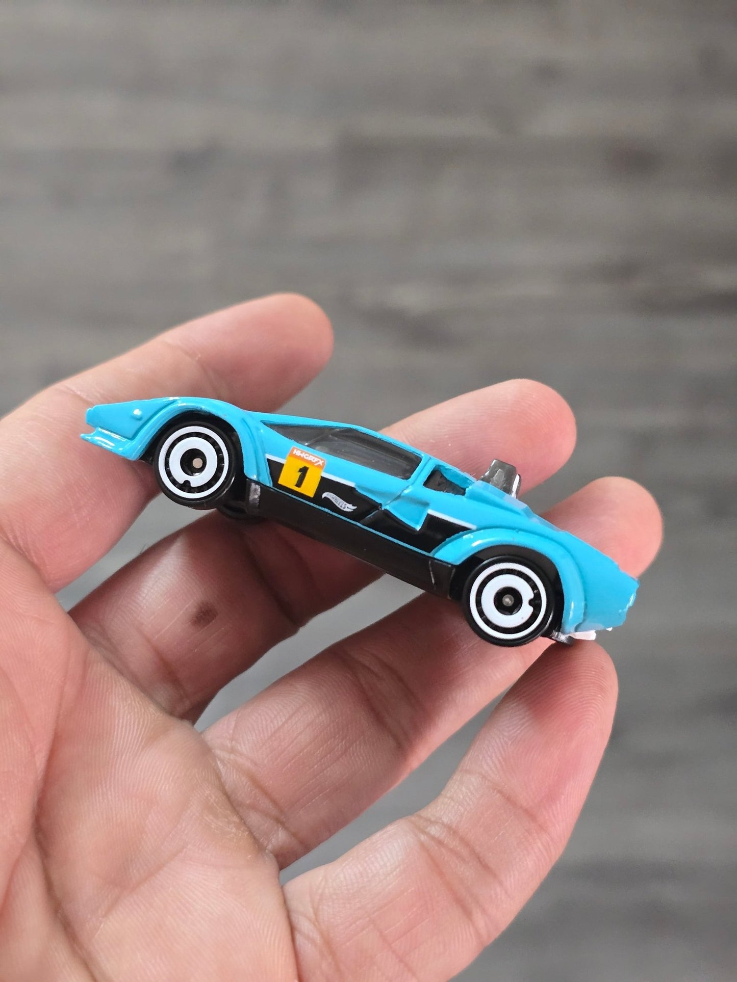 Hot Wheels Lamborghini Countach Pace Car - Aquamarine (Uncarded - New) - Kinder Logs