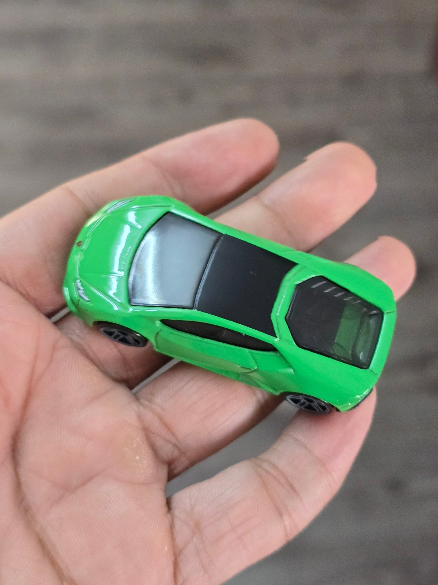 Hot Wheels Lamborghini Huracan LP 610 - 4 - Green (Uncarded - New) - Kinder Logs