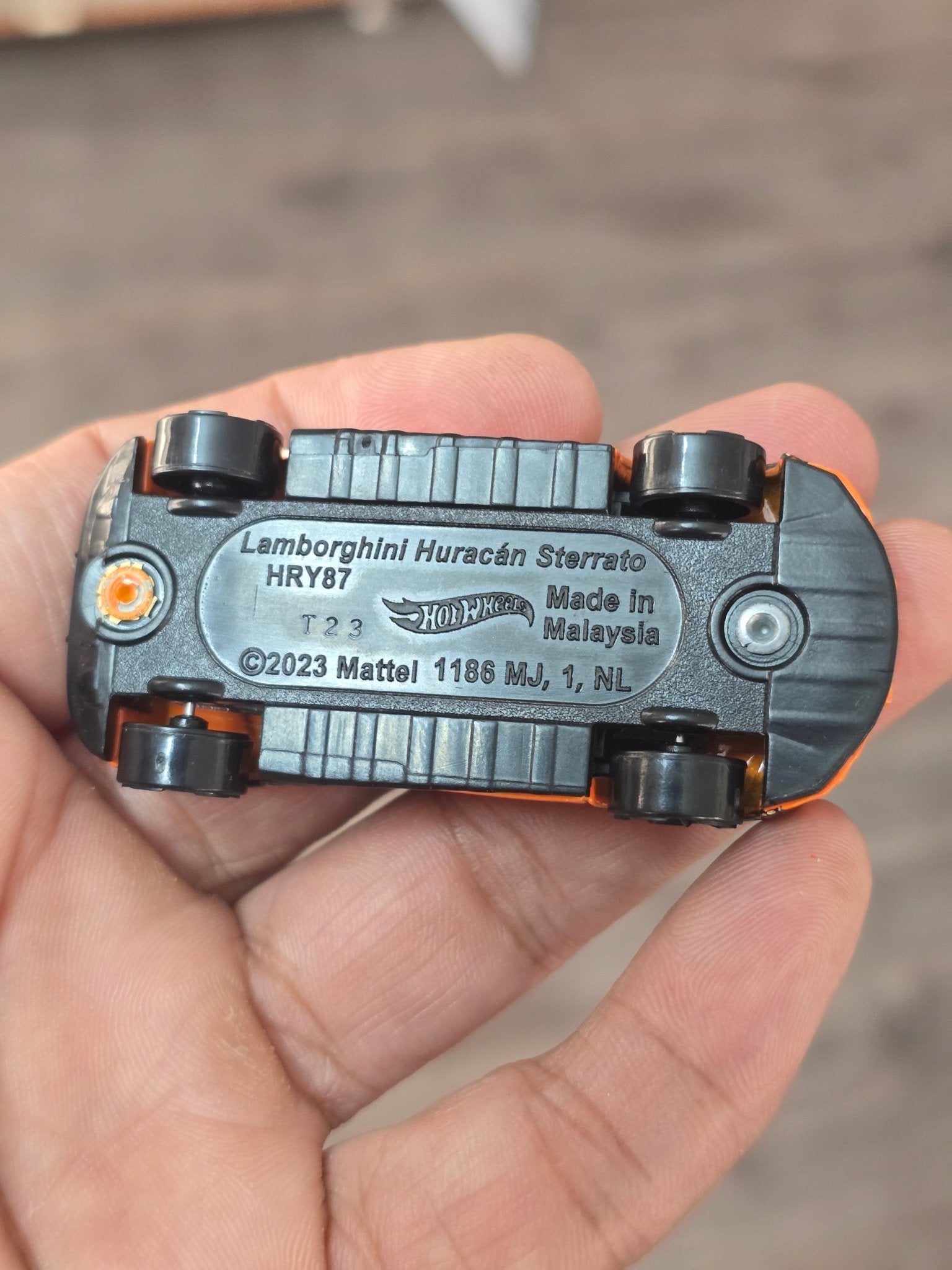 Hot Wheels Lamborghini Huracan Sterrato (Pre - Owned) - Kinder Logs