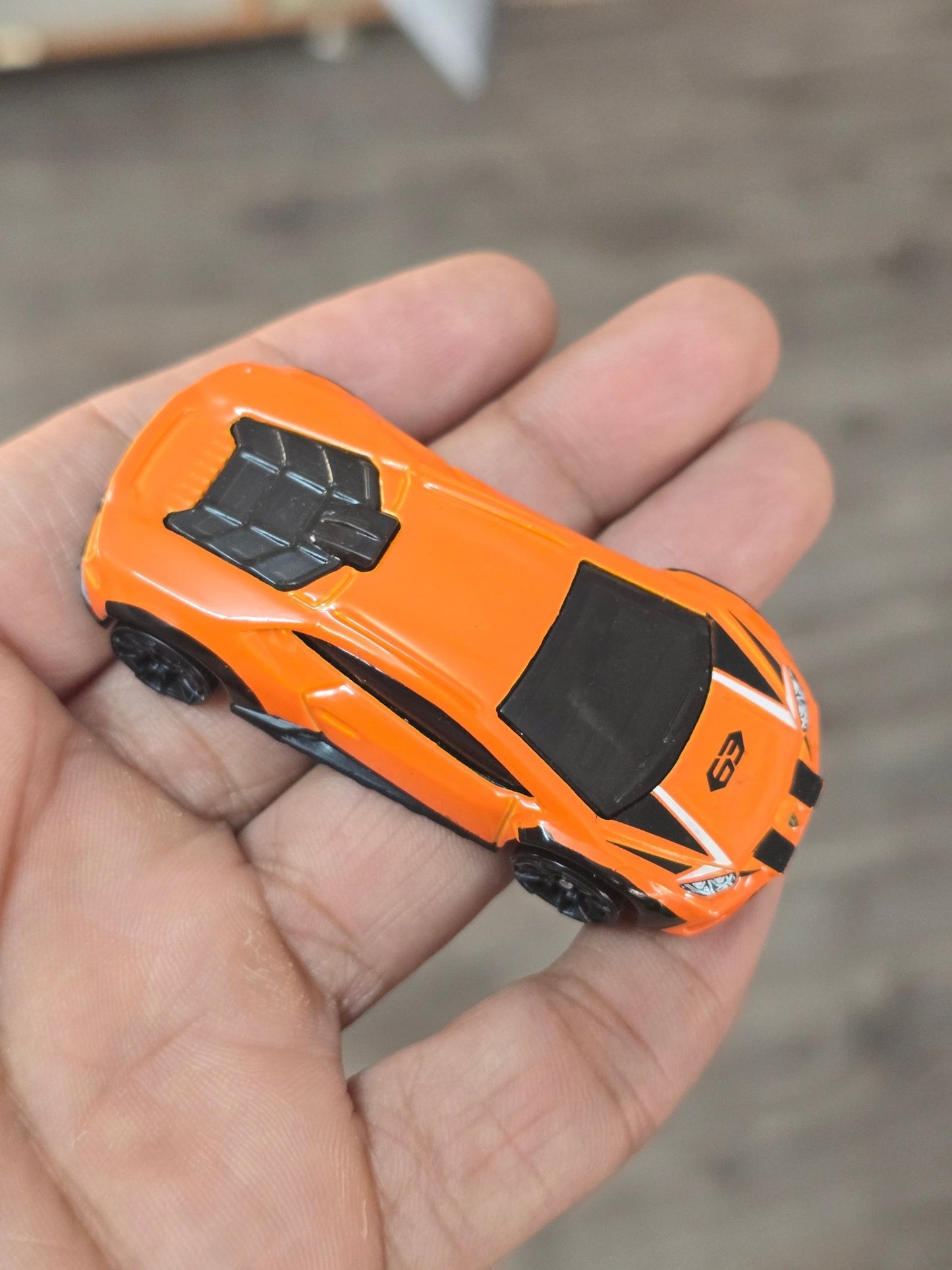 Hot Wheels Lamborghini Huracan Sterrato (Pre - Owned) - Kinder Logs