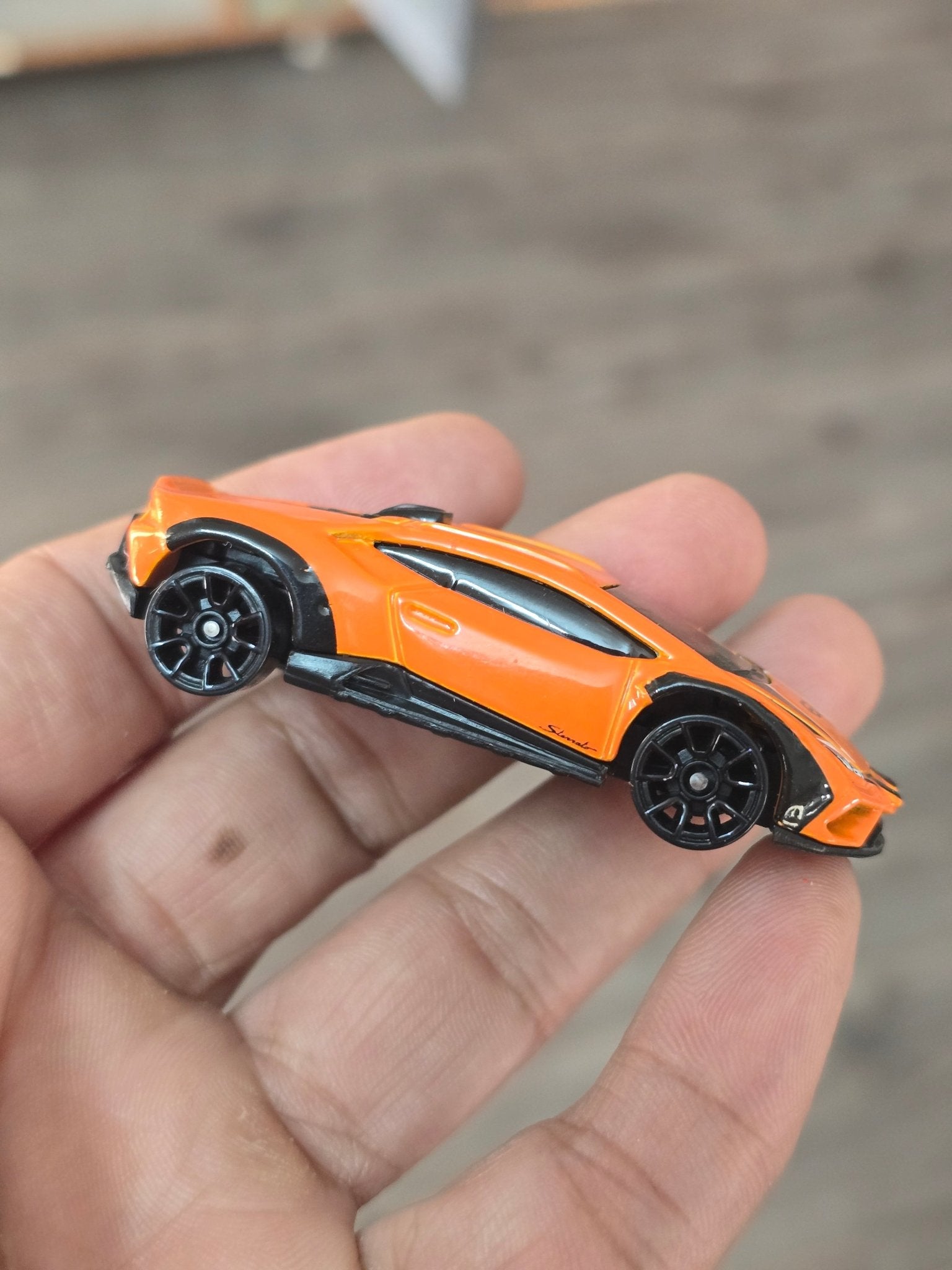 Hot Wheels Lamborghini Huracan Sterrato (Pre - Owned) - Kinder Logs