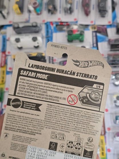 Hot Wheels Lamborghini Huracan Sterrato - White (Imported) - Kinder Logs