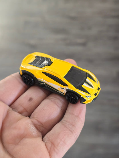 Hot Wheels Lamborghini Huracan Sterrato - Yellow (Uncarded - New) - Kinder Logs