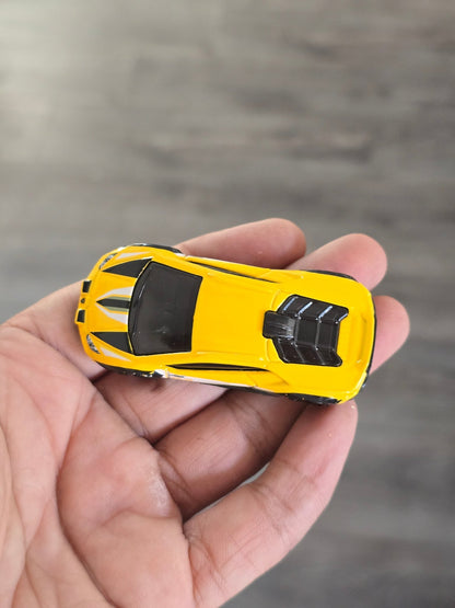 Hot Wheels Lamborghini Huracan Sterrato - Yellow (Uncarded - New) - Kinder Logs
