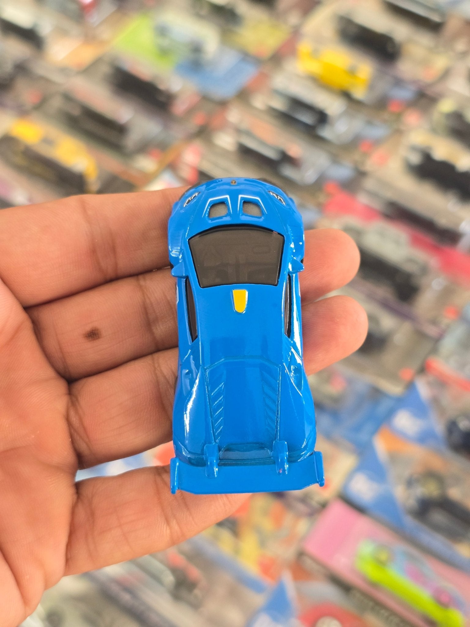 Hot Wheels Lamborghini Huracan Super Trofeo - Blue (Uncarded) - Kinder Logs