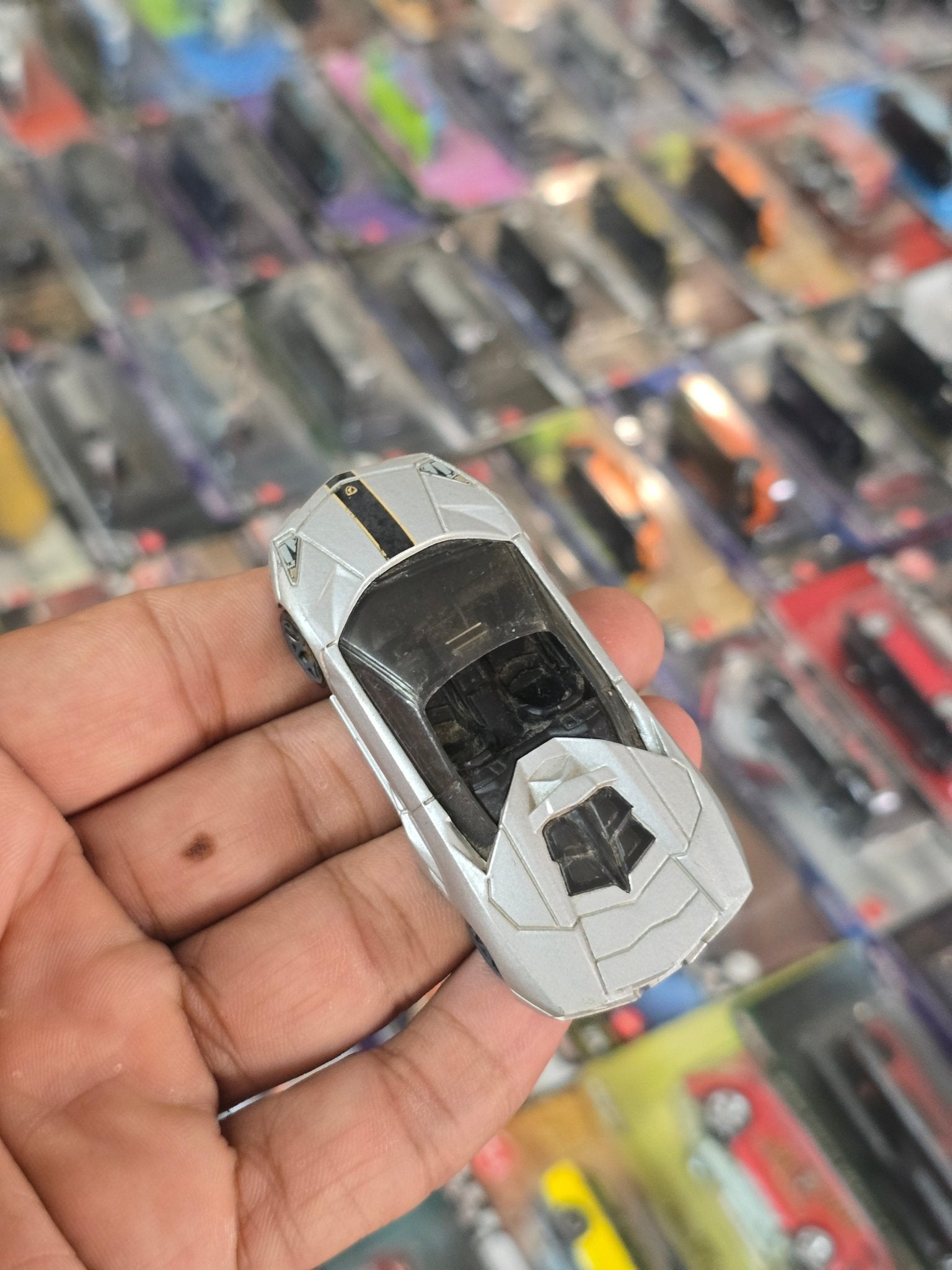 Hot Wheels Lamborghini Reventon Roadster - Silver (Used Car) - Kinder Logs