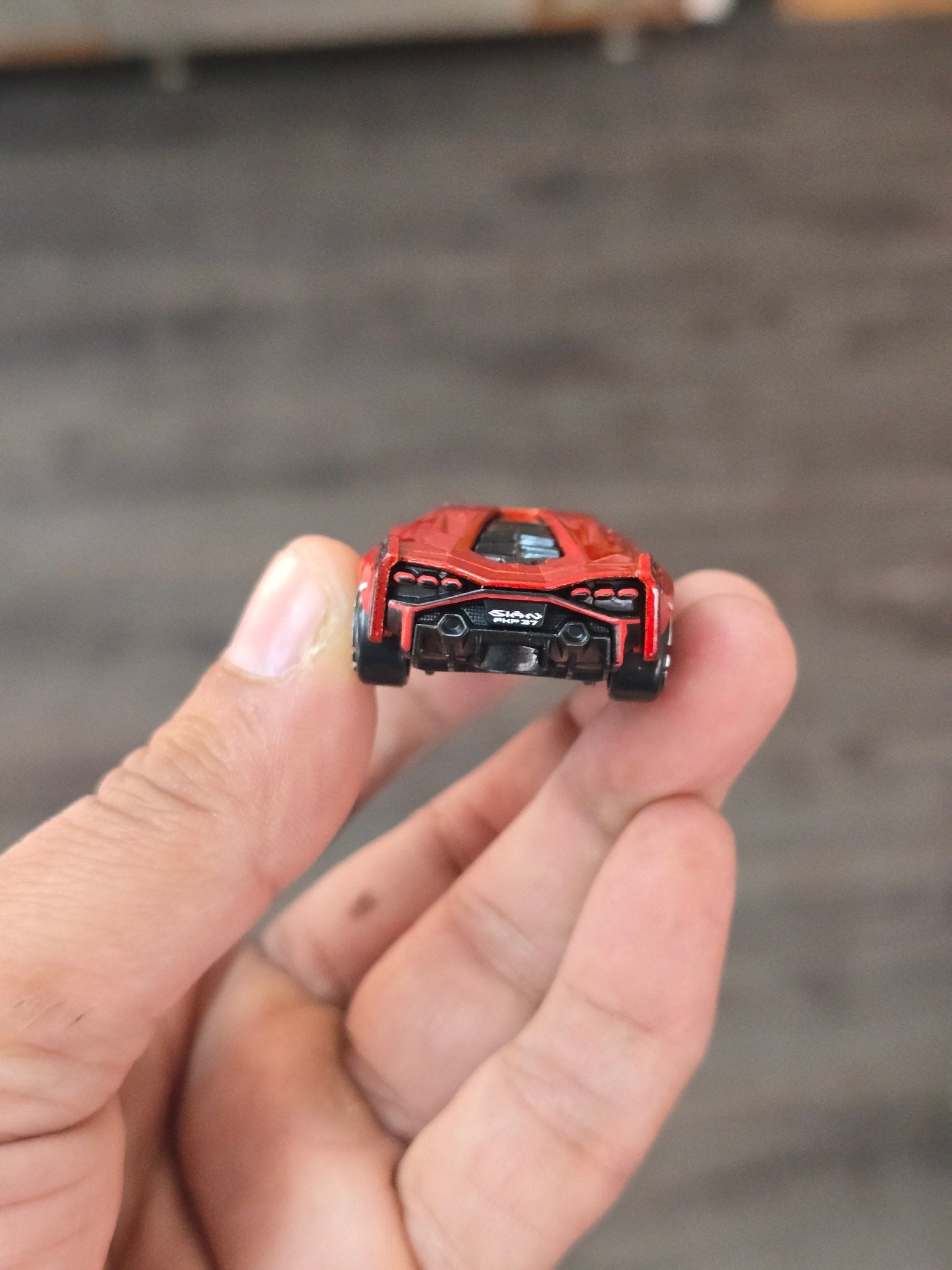 Hot Wheels Lamborghini Sian FKP 37 - Hybrid Speed (Uncarded - New) - Kinder Logs