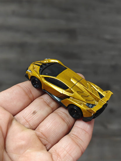 Hot Wheels Lamborghini Veneno - Gold (Uncarded - New) - Kinder Logs