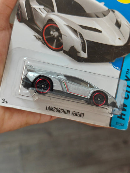 Hot Wheels Lamborghini Veneno - Silver (Imported) - Kinder Logs