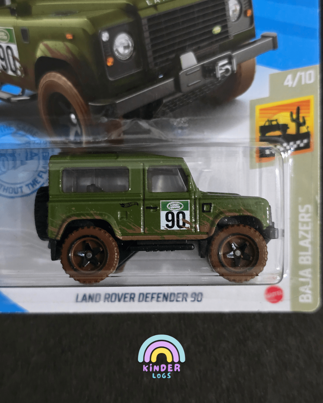 Hot Wheels Land Rover Defender 90 - Army Green (Imported) - Kinder Logs