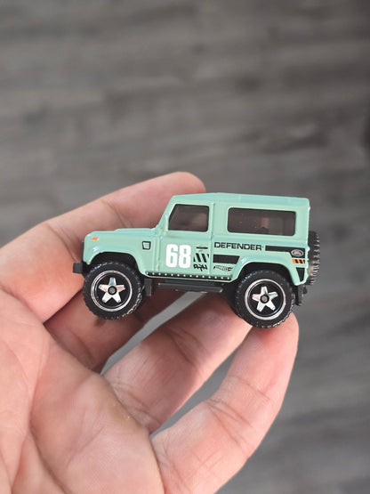 Hot Wheels Land Rover Defender 90 - Green (Uncarded - New) - Kinder Logs