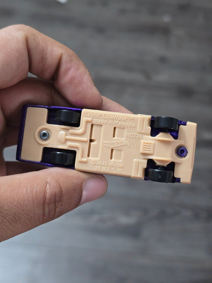 Hot Wheels Layin' Lowrider - Purple (Uncarded - New) - Kinder Logs