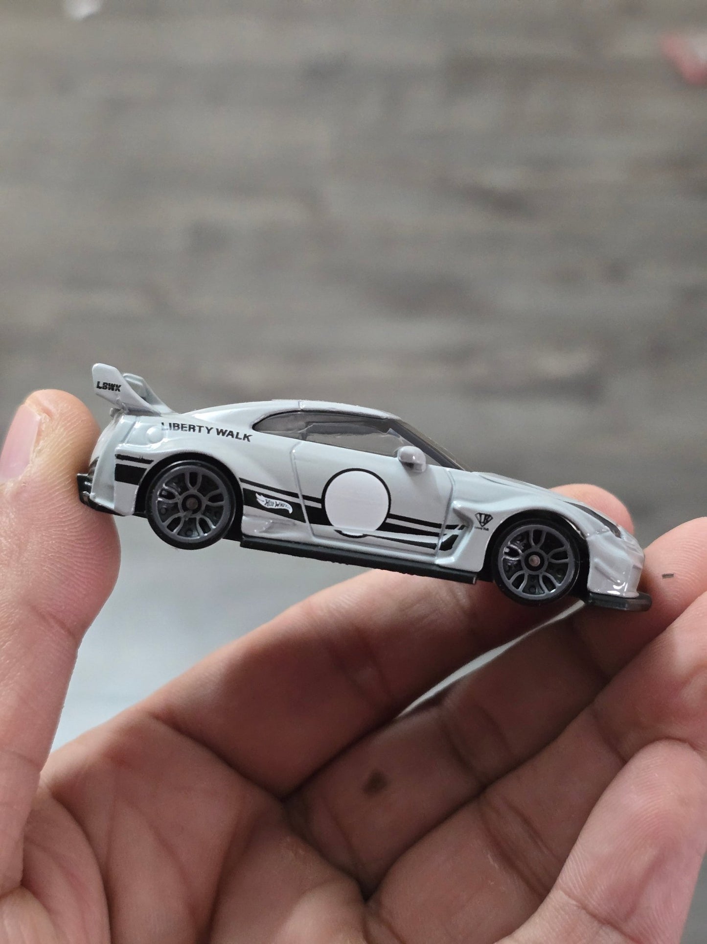 Hot Wheels LB - Silhouette Works GT Nissan 35GT - RR Ver.2 (Uncarded - New) - Kinder Logs