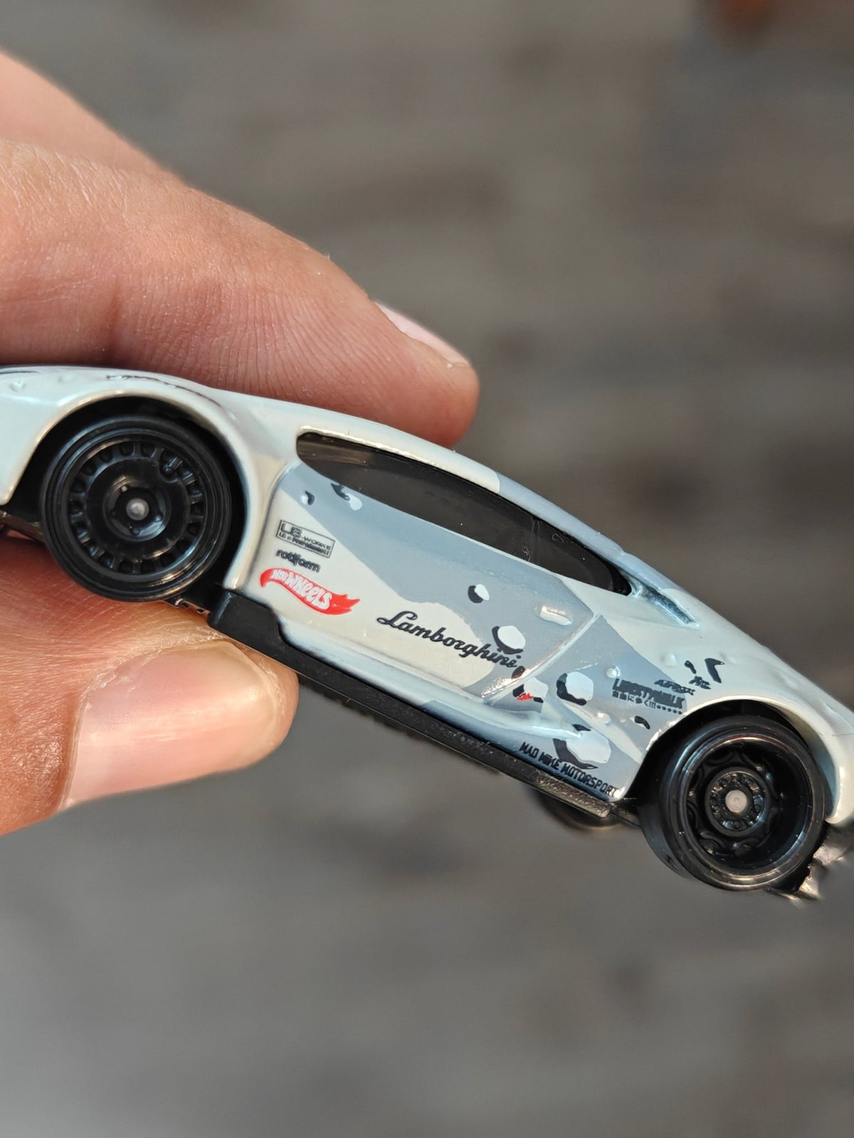 Hot Wheels LB Works Lamborghini Huracan Coupe (Uncarded - New) - Kinder Logs