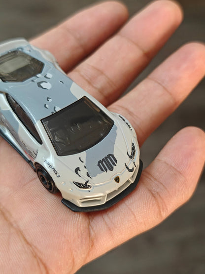 Hot Wheels LB Works Lamborghini Huracan Coupe (Uncarded - New) - Kinder Logs
