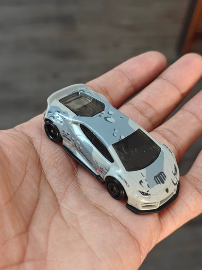 Hot Wheels LB Works Lamborghini Huracan Coupe (Uncarded - New) - Kinder Logs