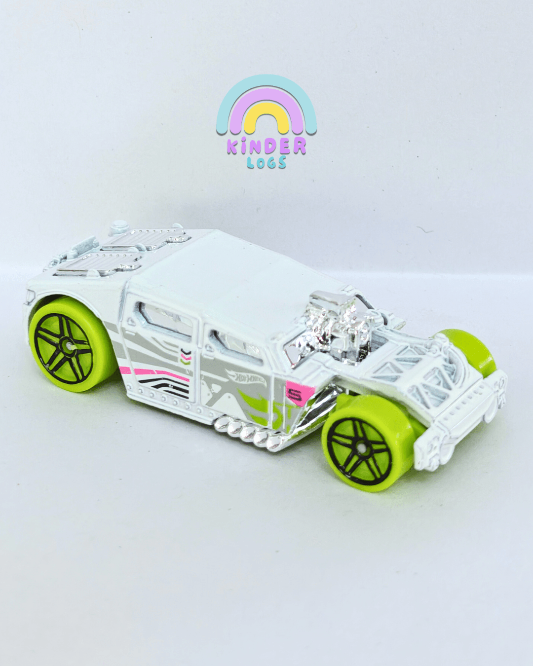 Hot Wheels Lethal Diesel - White (Uncarded - New) - Kinder Logs