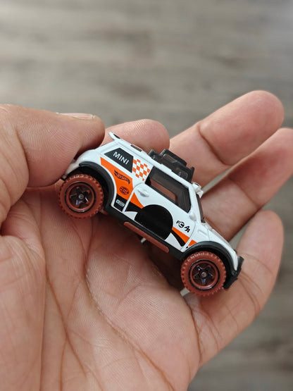 Hot Wheels Lil' Roar - Custom Mini Cooper (Uncarded - New) - Kinder Logs
