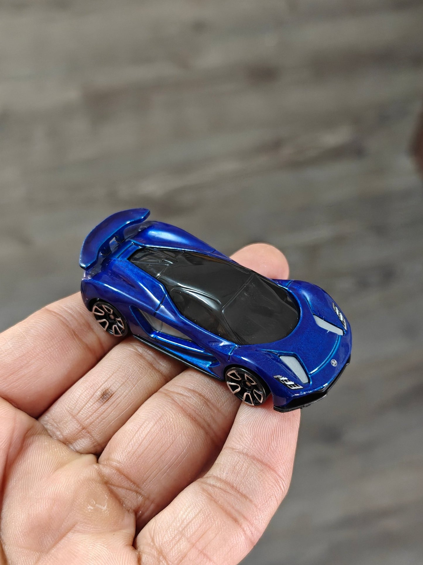 Hot Wheels Lotus Evija - Blue (Uncarded - New) - Kinder Logs