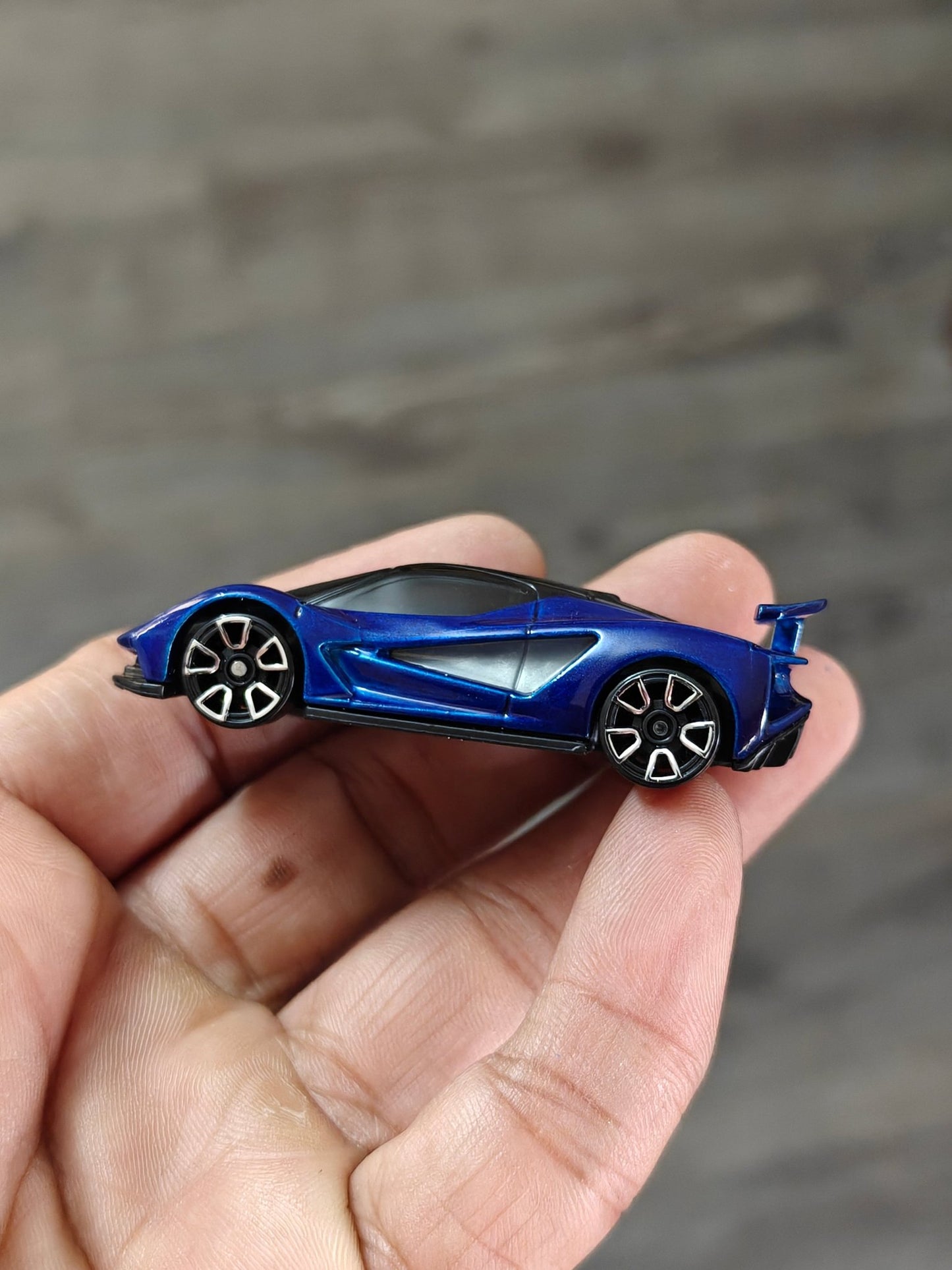 Hot Wheels Lotus Evija - Blue (Uncarded - New) - Kinder Logs