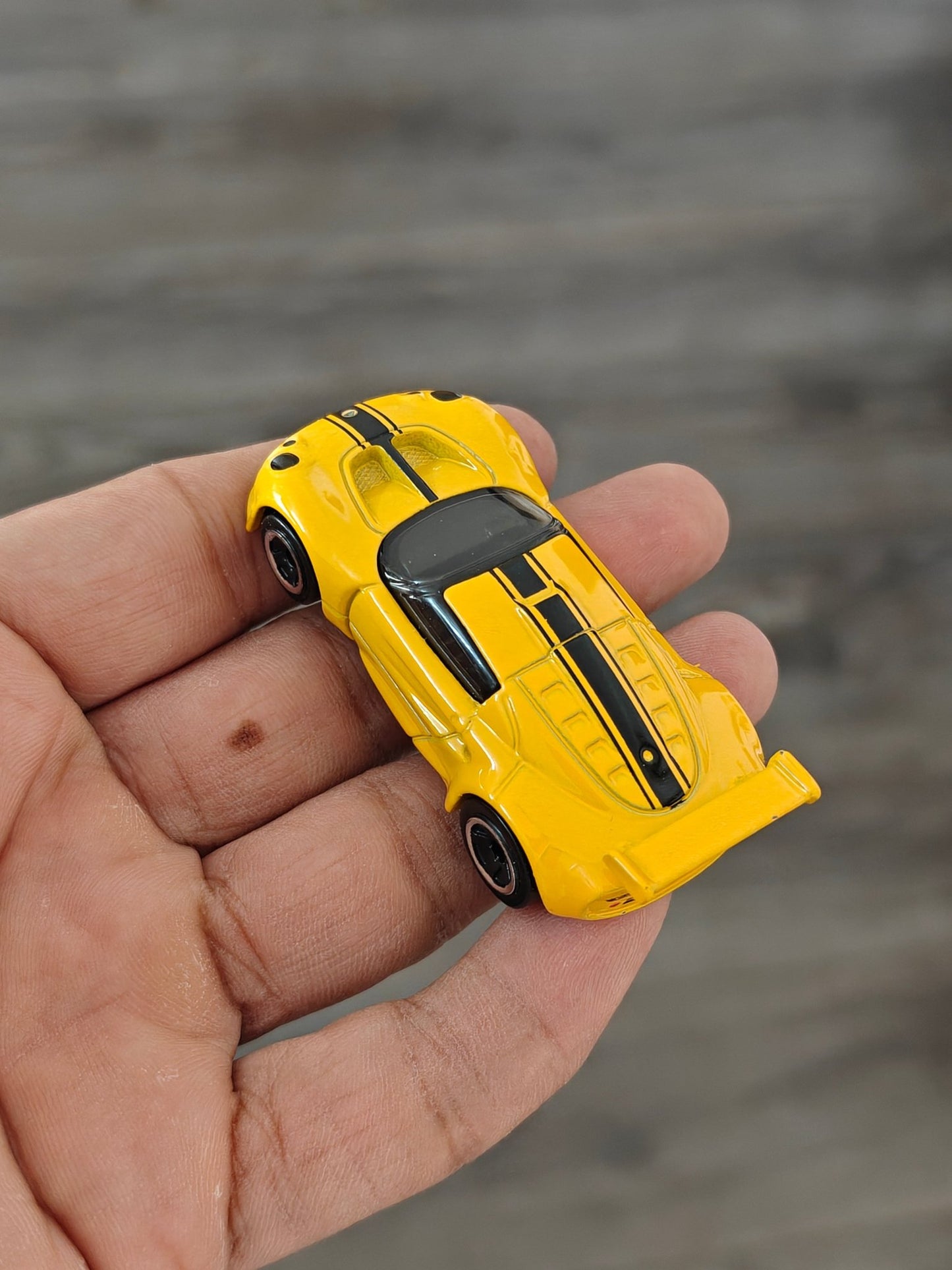 Hot Wheels Lotus Sport Elise - Yellow (Uncarded - New) - Kinder Logs